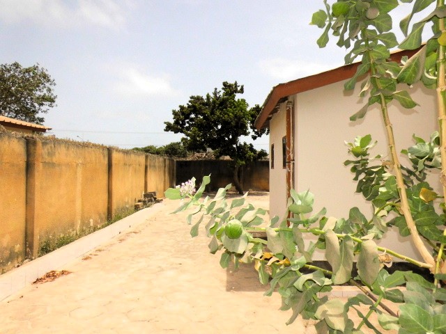 Spacious Unfurnished 2 bedroom Bungalow in Brusubi